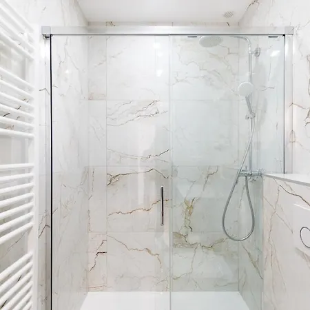 Carlton Area Lux 2 Beds 2 Baths Cannes