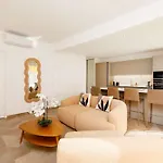 Carlton Area Lux 2 Beds 2 Baths